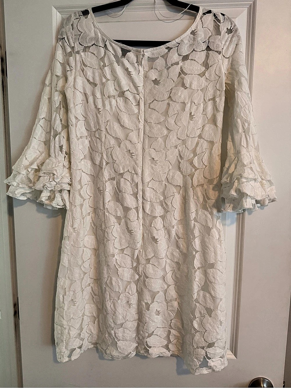 muse Floral Mini Dress in White Size 8